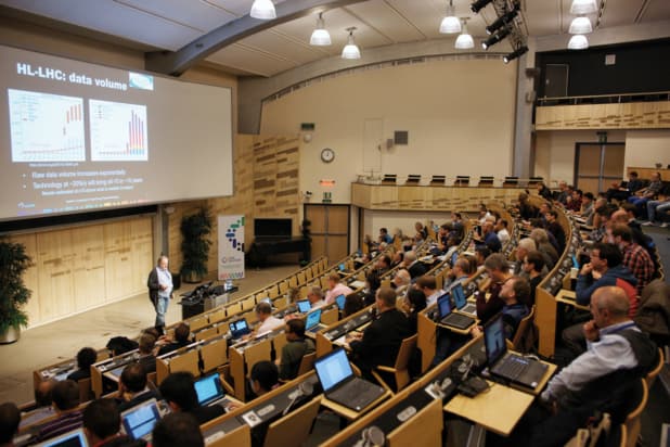 Federico Carminati addresses an audience at a quantum computing workshop hosted by CERN openlab.